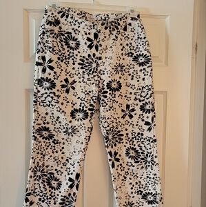 Calvin Klein Jeans Black and White Patterned Fabric, size 6